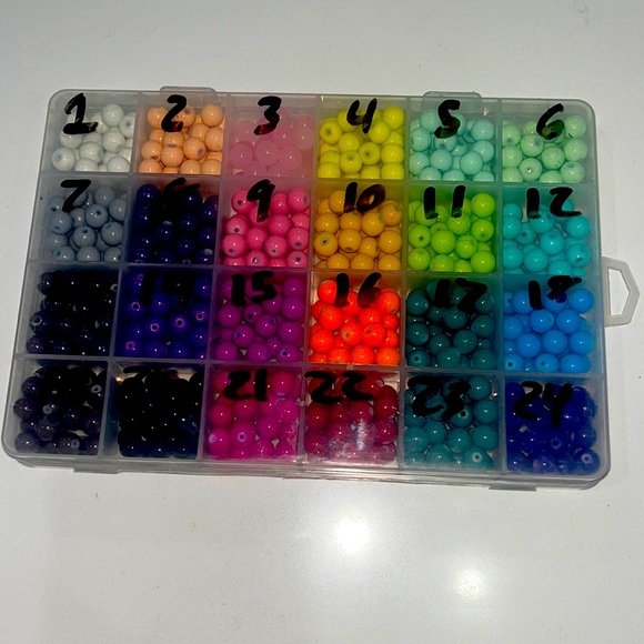 Jewelry - Single bead bracelet